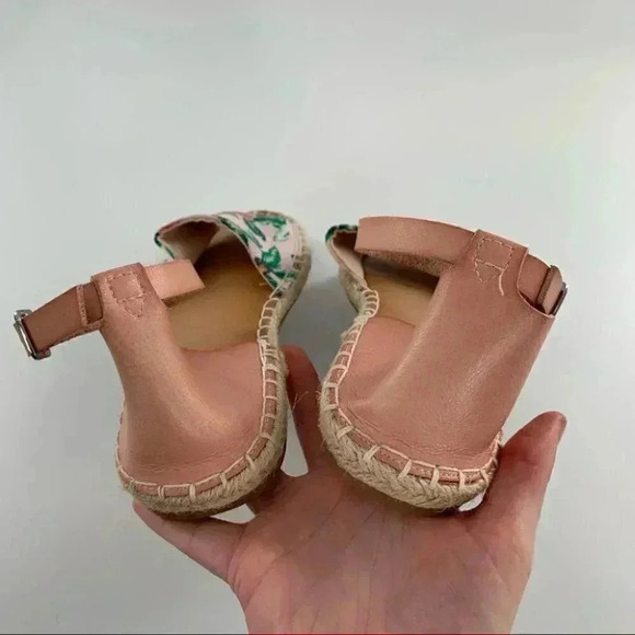 Old navy sandals size 7 pink green canvas tropical palm tree resort Dorsay - Picture 8 of 13